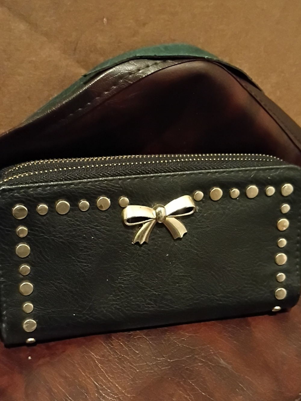 Black Bow Accent Women's Wallet - Unbranded